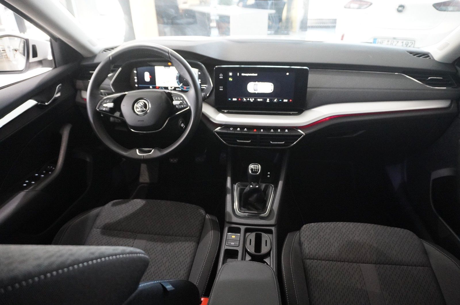 Fahrzeugabbildung SKODA Octavia COMBI 2.0D STYLE NAVI/LED/VIRTU./SHZ/DAB