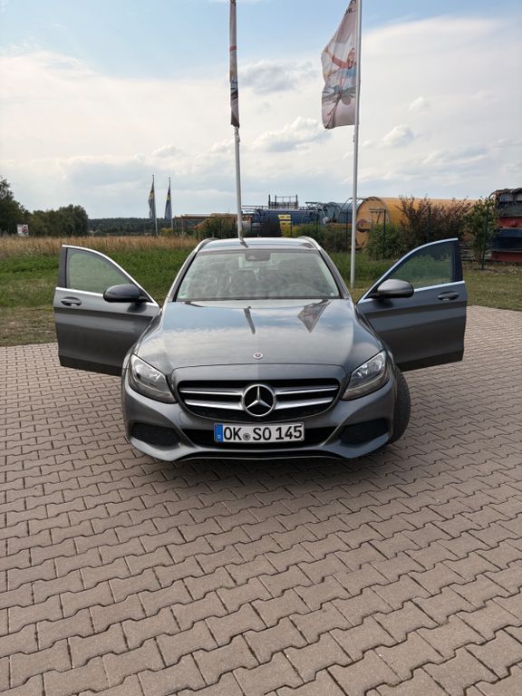 Image of Mercedes-Benz C 220