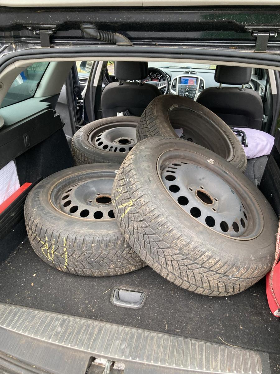 Opel Astra 2011 — photo 9