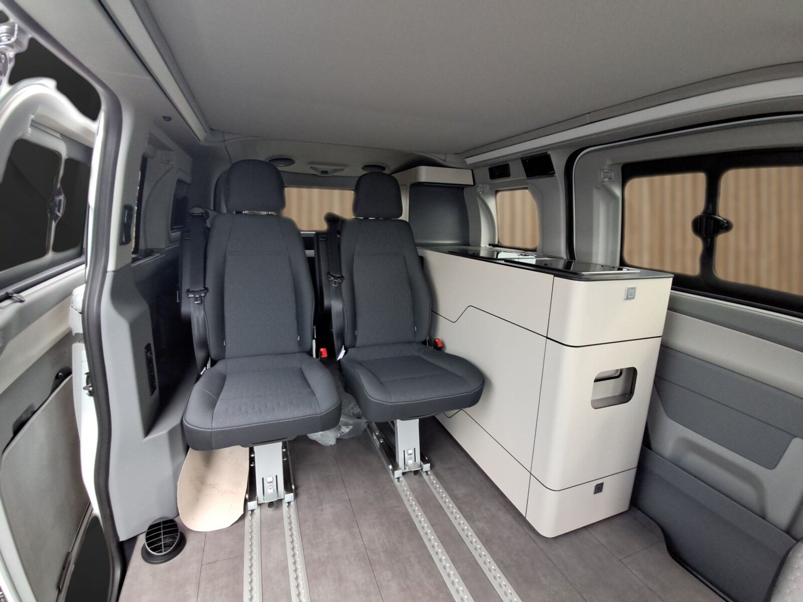 Fahrzeugabbildung Westfalia Club Joker Urban Classic Version 8190Rabatt
