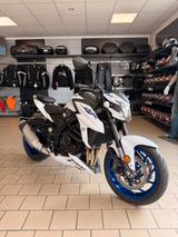 Suzuki GSX-S 750 / Erst 5441Km / Top Zustand - SUZUKI GSX 750 E