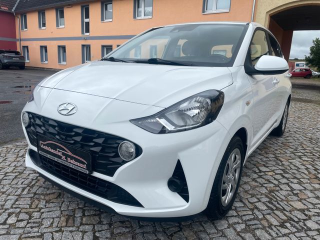 Hyundai i10 1.0 Select Klimaanlage SHZ PDC DAB 1.Hand