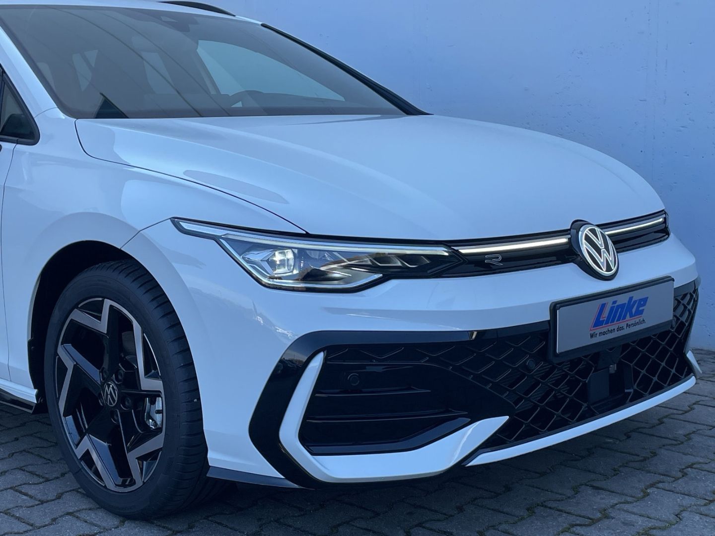 Golf Variant VIII 1.5 eTSI DSG R-Line AHK/Kamera