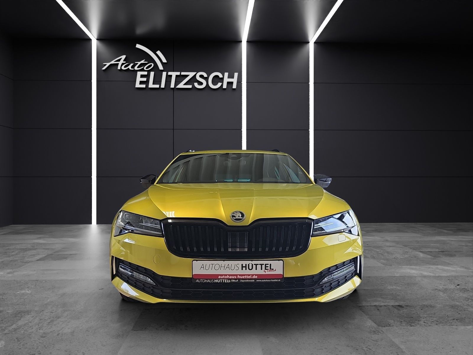 Fahrzeugabbildung SKODA Superb Combi Sportline 2.0 TSI DSG AHZV DCC ACC