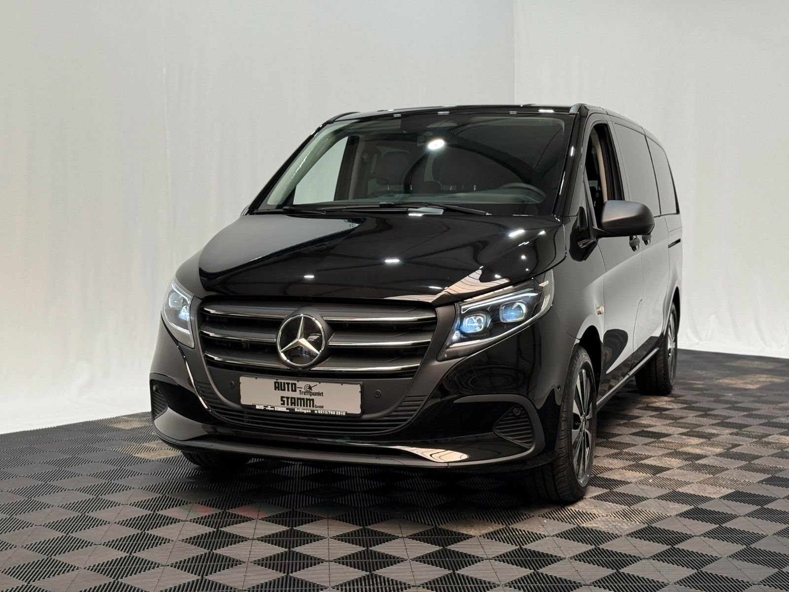 Fahrzeugabbildung Mercedes-Benz Vito Tourer 116 CDI RWD SELECT lang