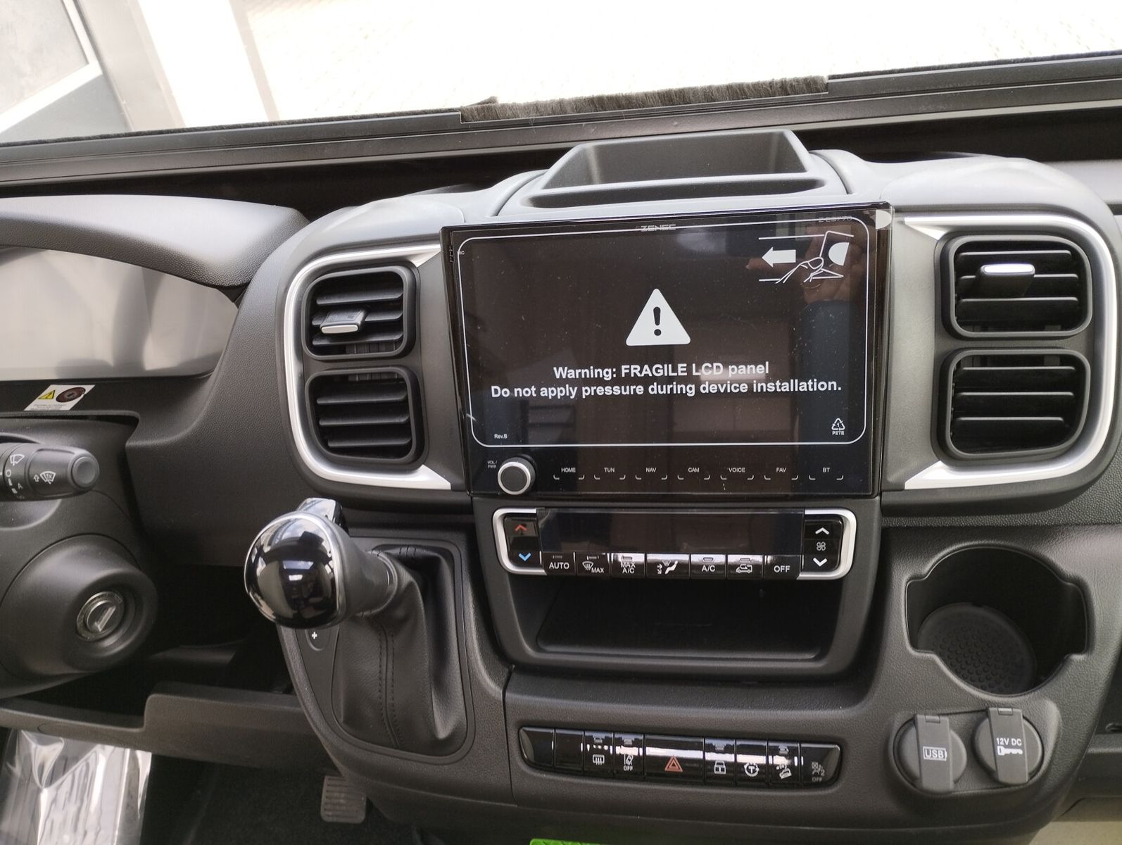 Fahrzeugabbildung Eura Mobil Profila T PT 720 EF MondialPakete 180PSAutomatik