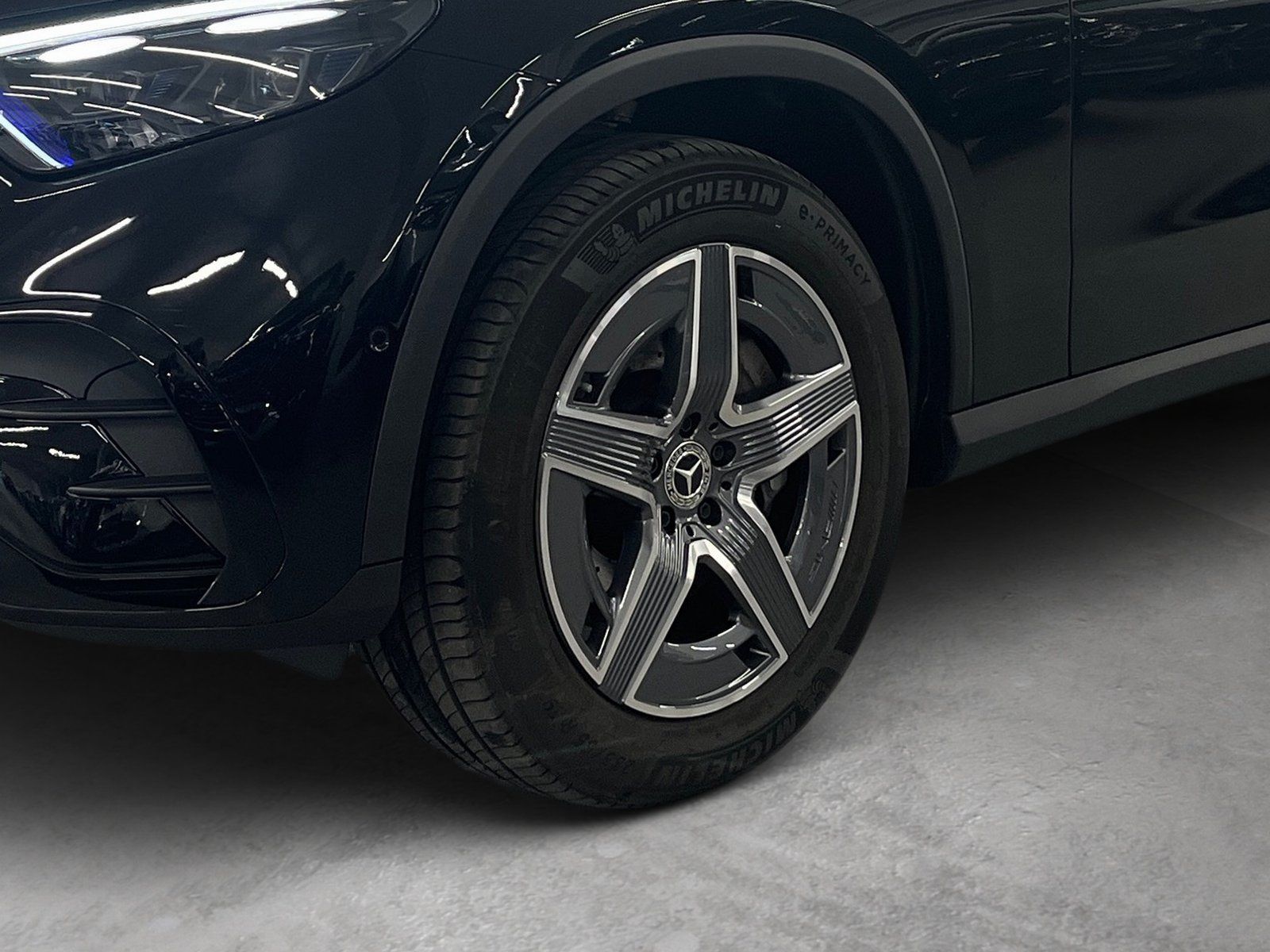 Fahrzeugabbildung Mercedes-Benz GLC 300 d 4M AMG Plus*Airmatic*Pano*HUD*Distro*