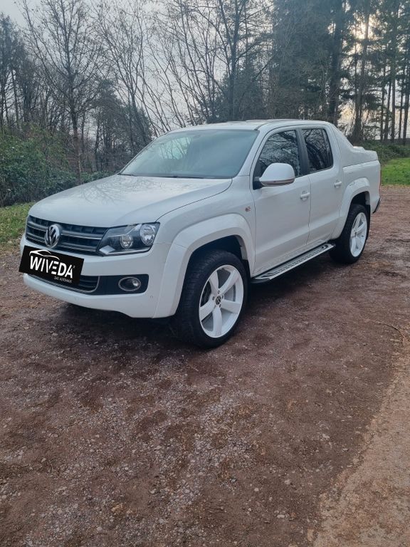 VOLKSWAGEN Amarok