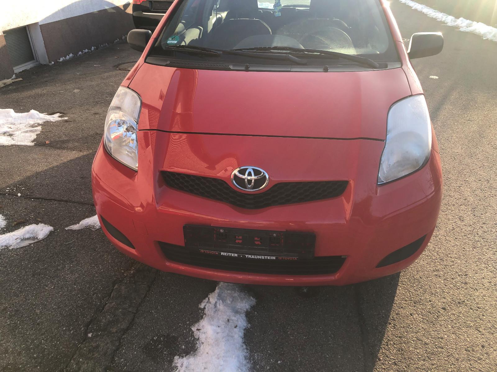 Toyota Yaris Basis  unfallfrei Winterräder
