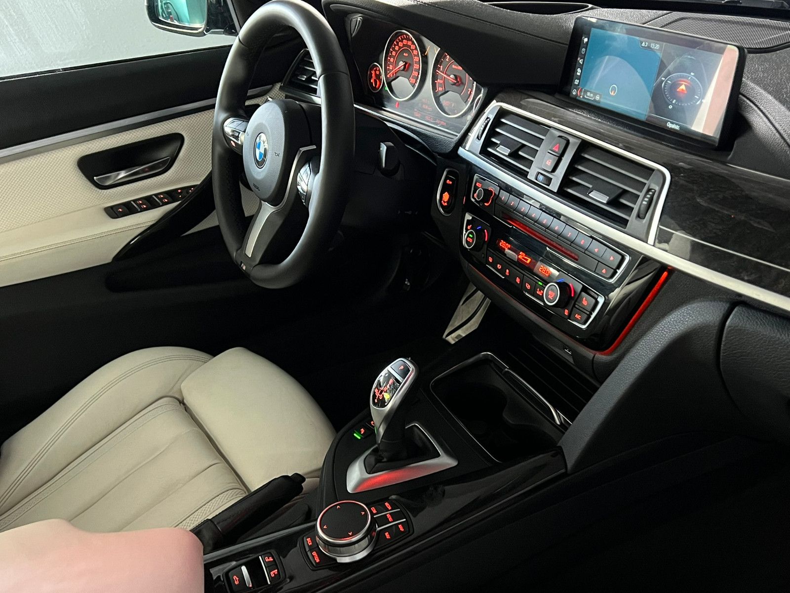Fahrzeugabbildung BMW 430 i Cabrio M SPORT/H&K/360*/LED/HuD/DE FZG