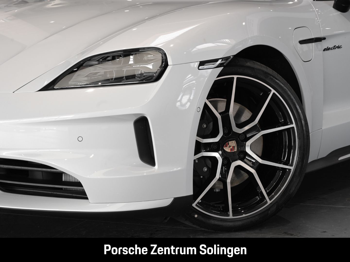 Porsche Taycan 4 Black Edition PANO SportDesign 21'' Bei foto 6