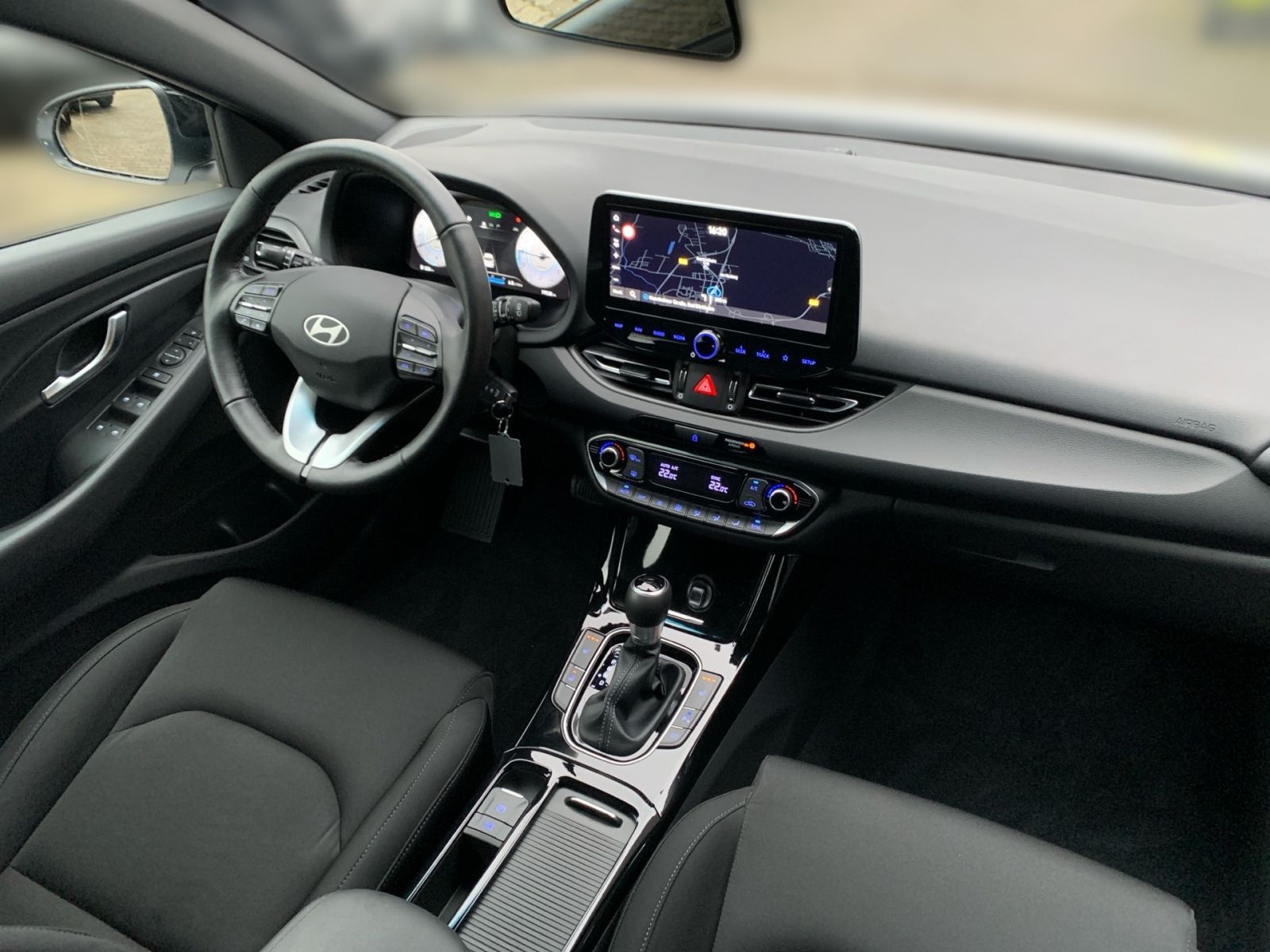 Fahrzeugabbildung Hyundai i30 Kombi 1.0 T-GDI 7-DCT Advantage LED Navi