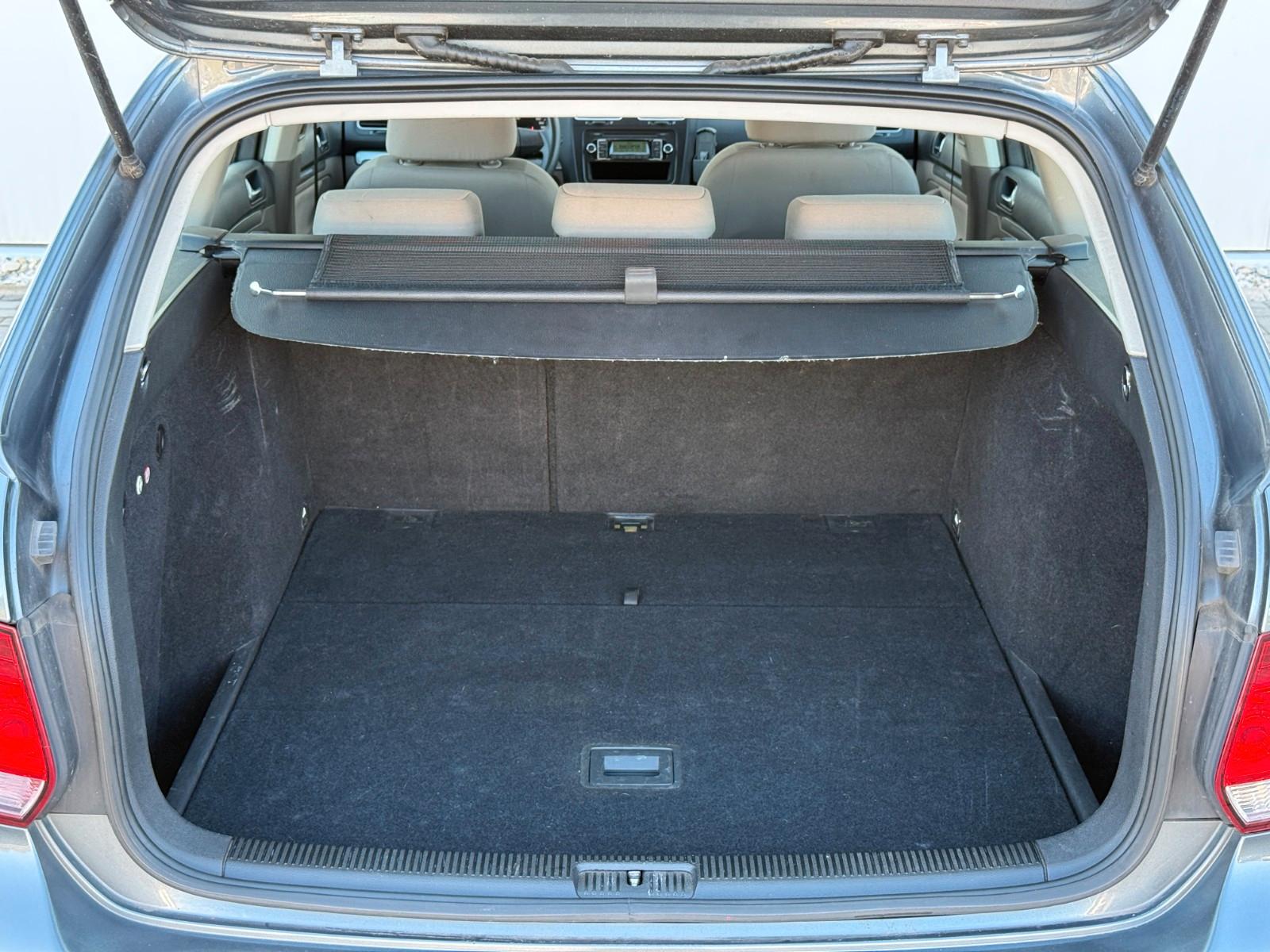 Volkswagen Golf 2010 — photo 21