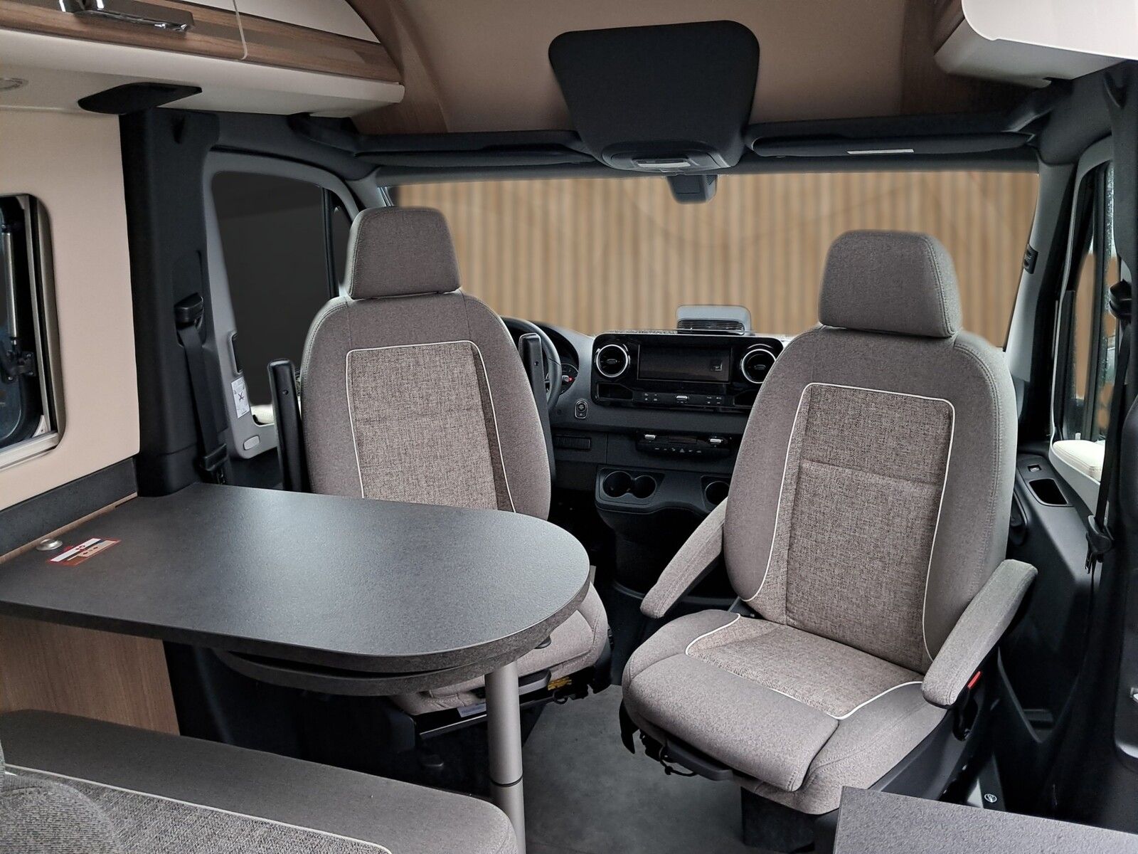 Fahrzeugabbildung Malibu Genius 641 LE Klimaautomatik, Radio DAB