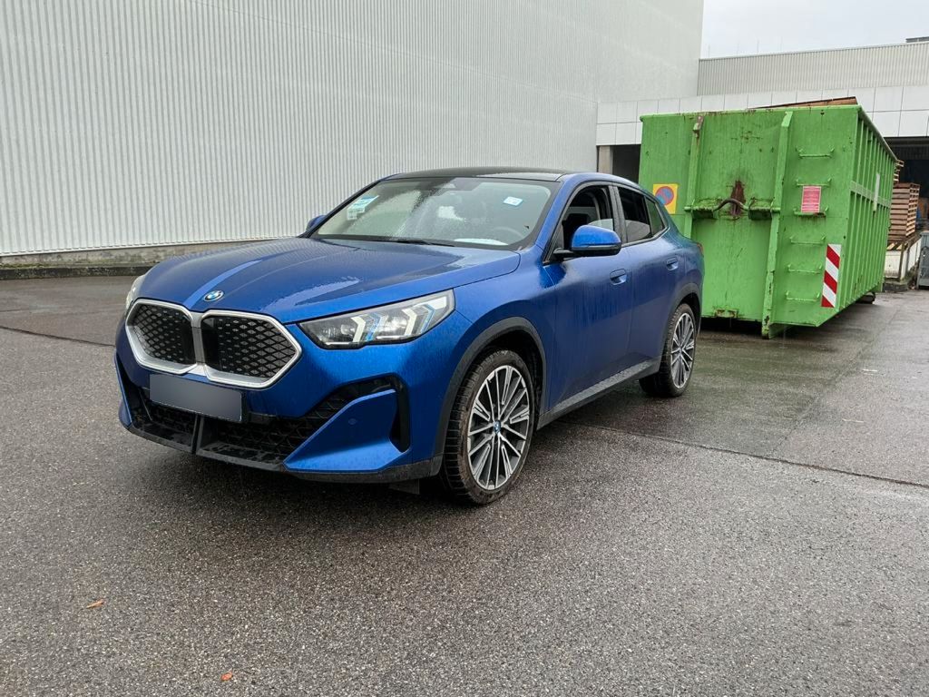 BMW iX2
