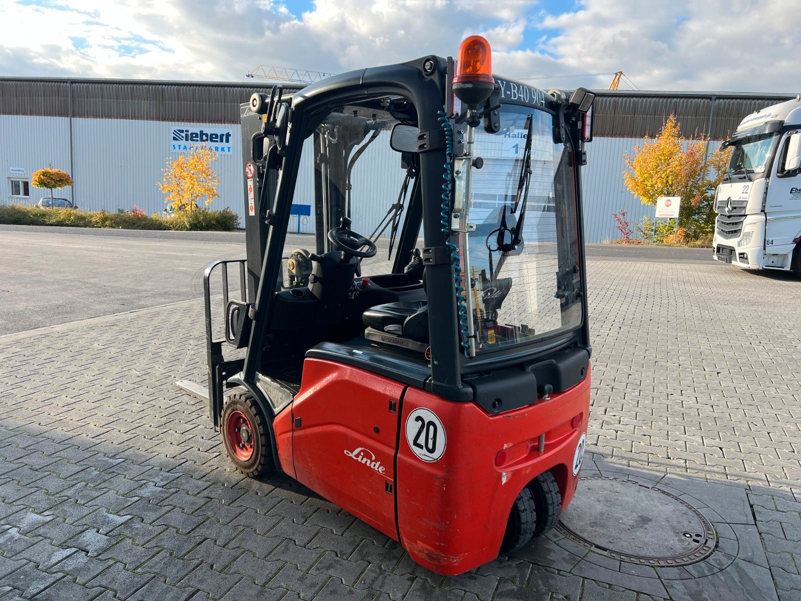 Fahrzeugabbildung Linde E14 - 01 / Triplex: 4.10m! / SS / nur 986h!