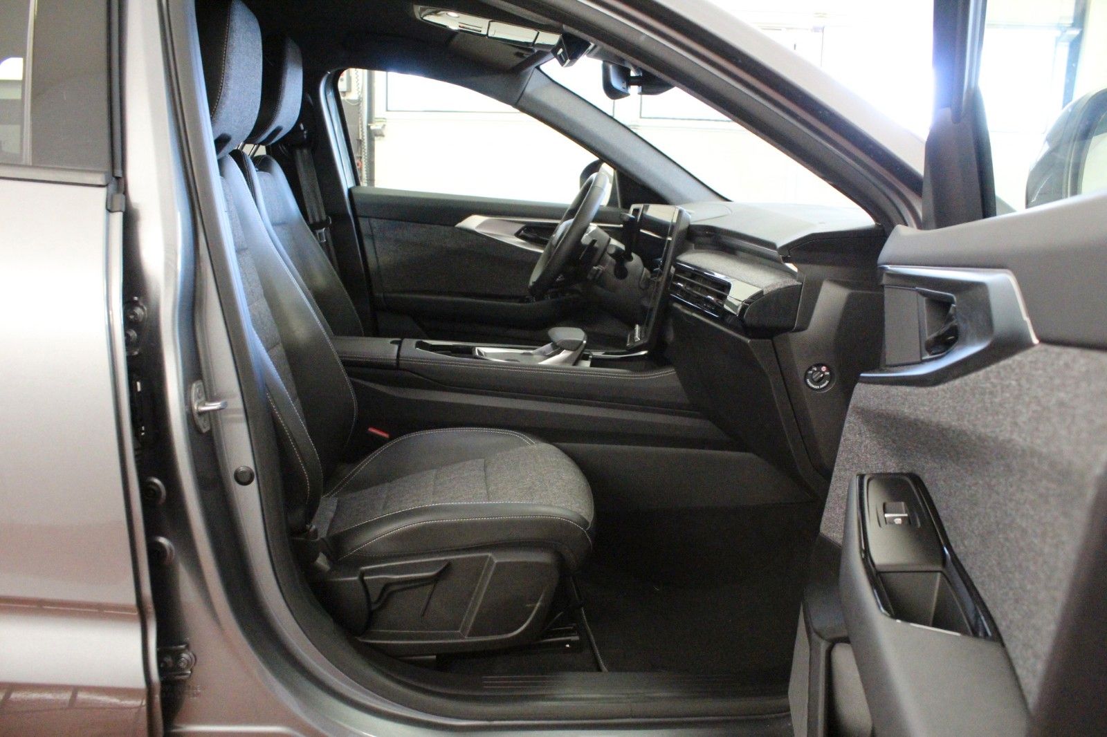 Fahrzeugabbildung Renault Espace Full Hybrid 200 Techno 7 Sitzer