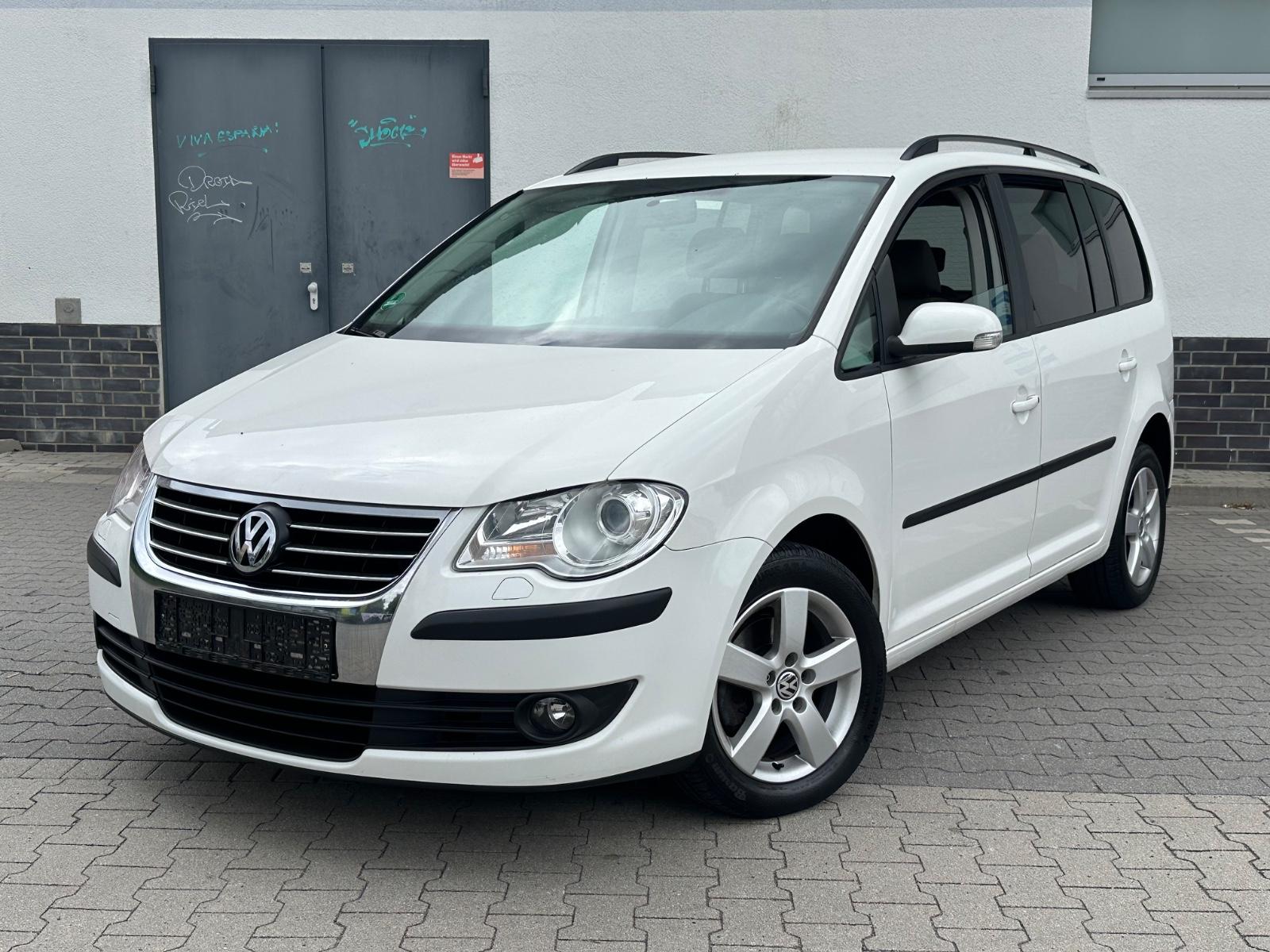 Volkswagen Touran Highline 2.0 TDI*Automatik*Temp*SHZ*PDC