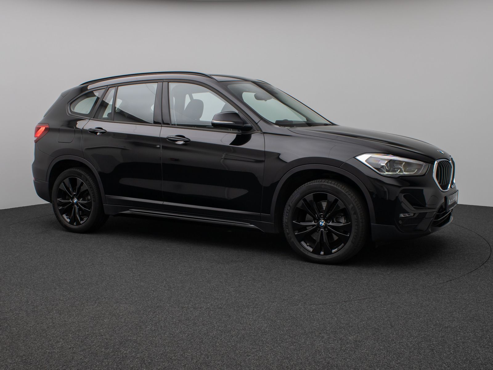 Fahrzeugabbildung BMW X1 xD20i Sport Line Panorama Kamera HUD DAB HiFi