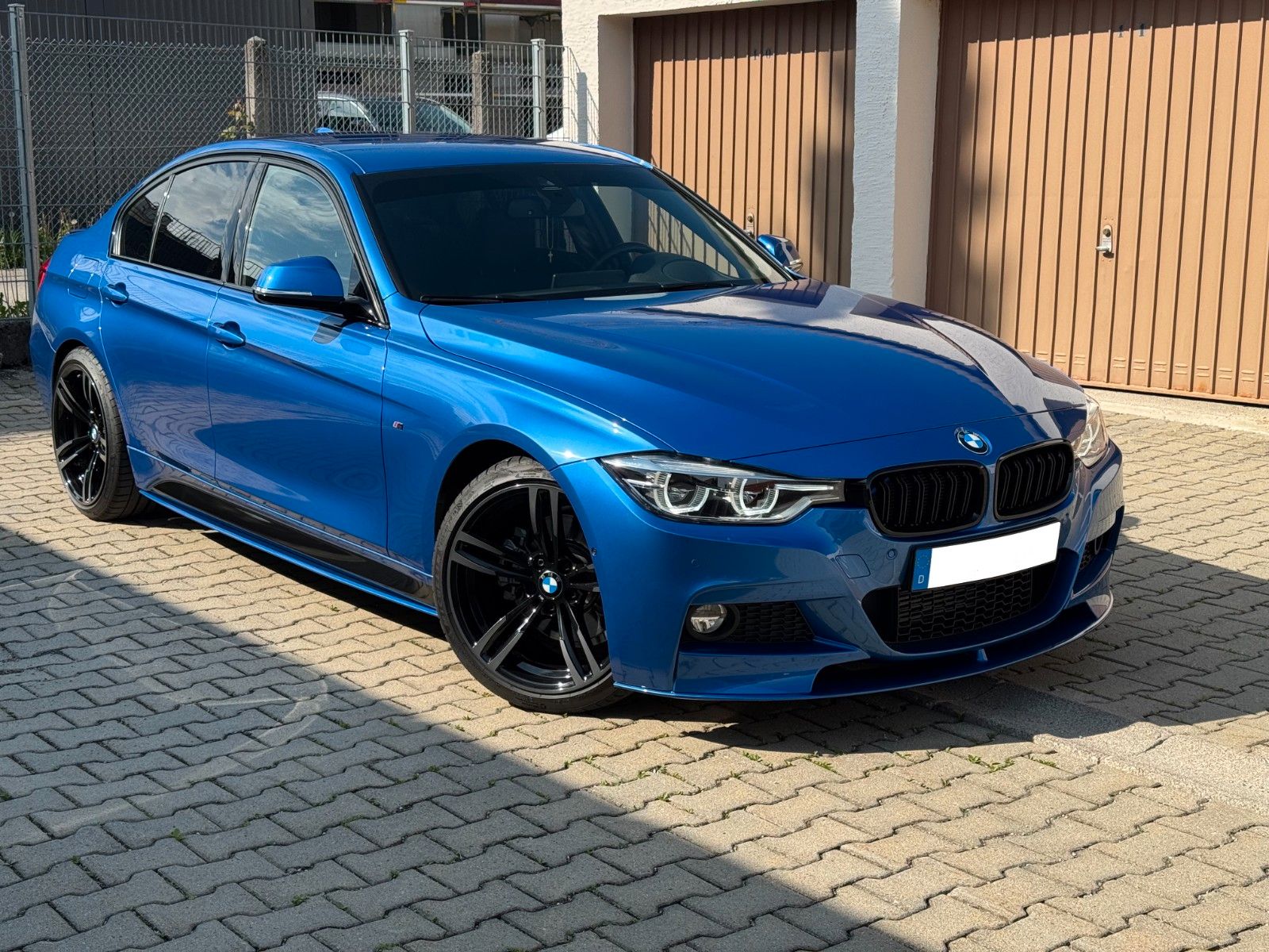 BMW 330d M Paket Head Up M Performance Adaptive LED 