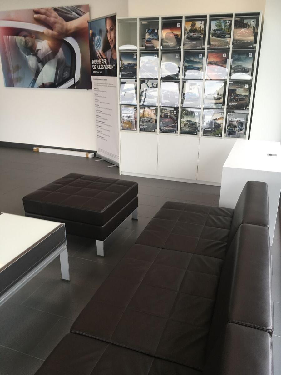 showroom-image-bottom