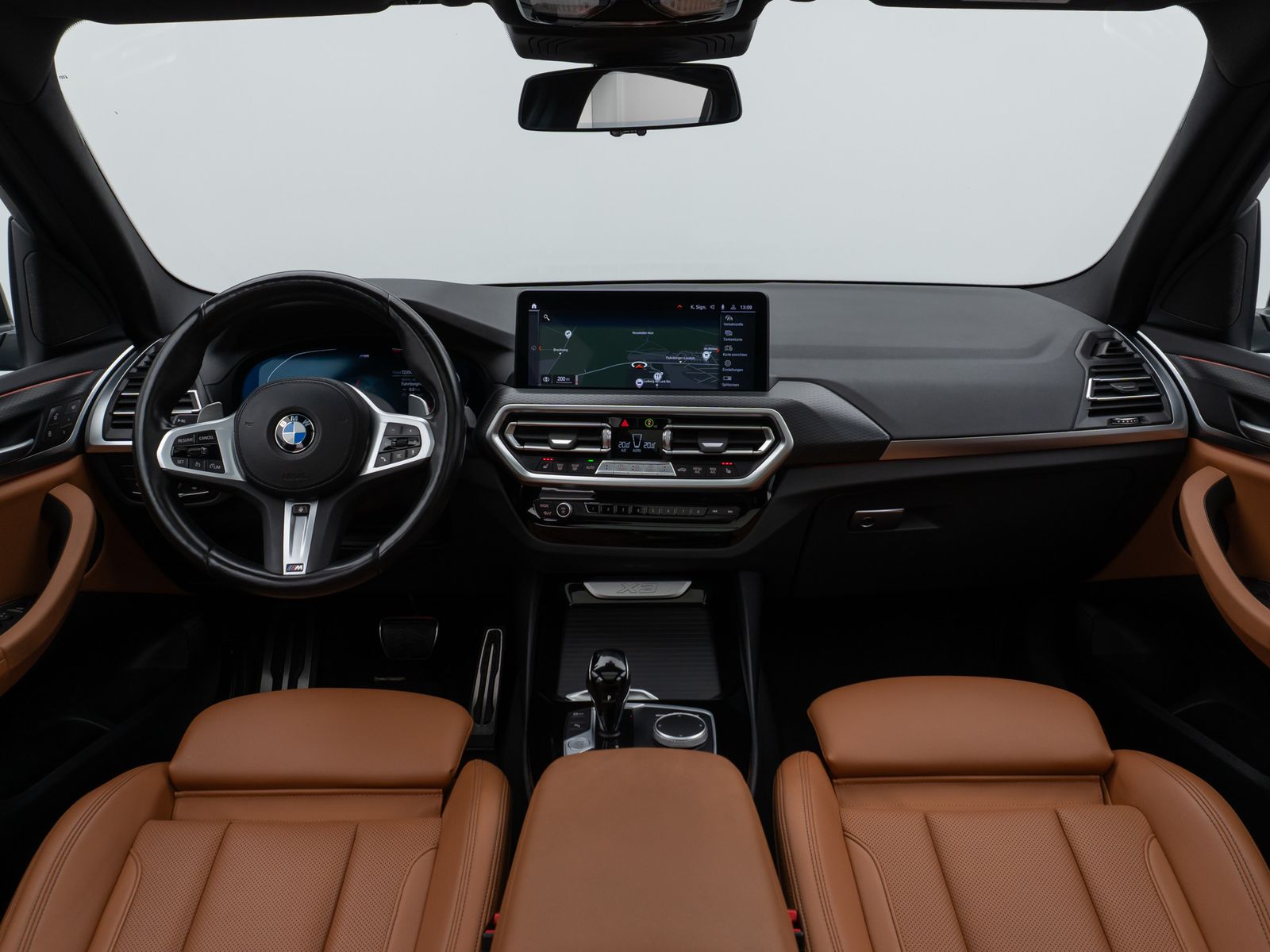 Fahrzeugabbildung BMW X3 xD30i M Sport Panorama Kamera DAB HiFi Alarm