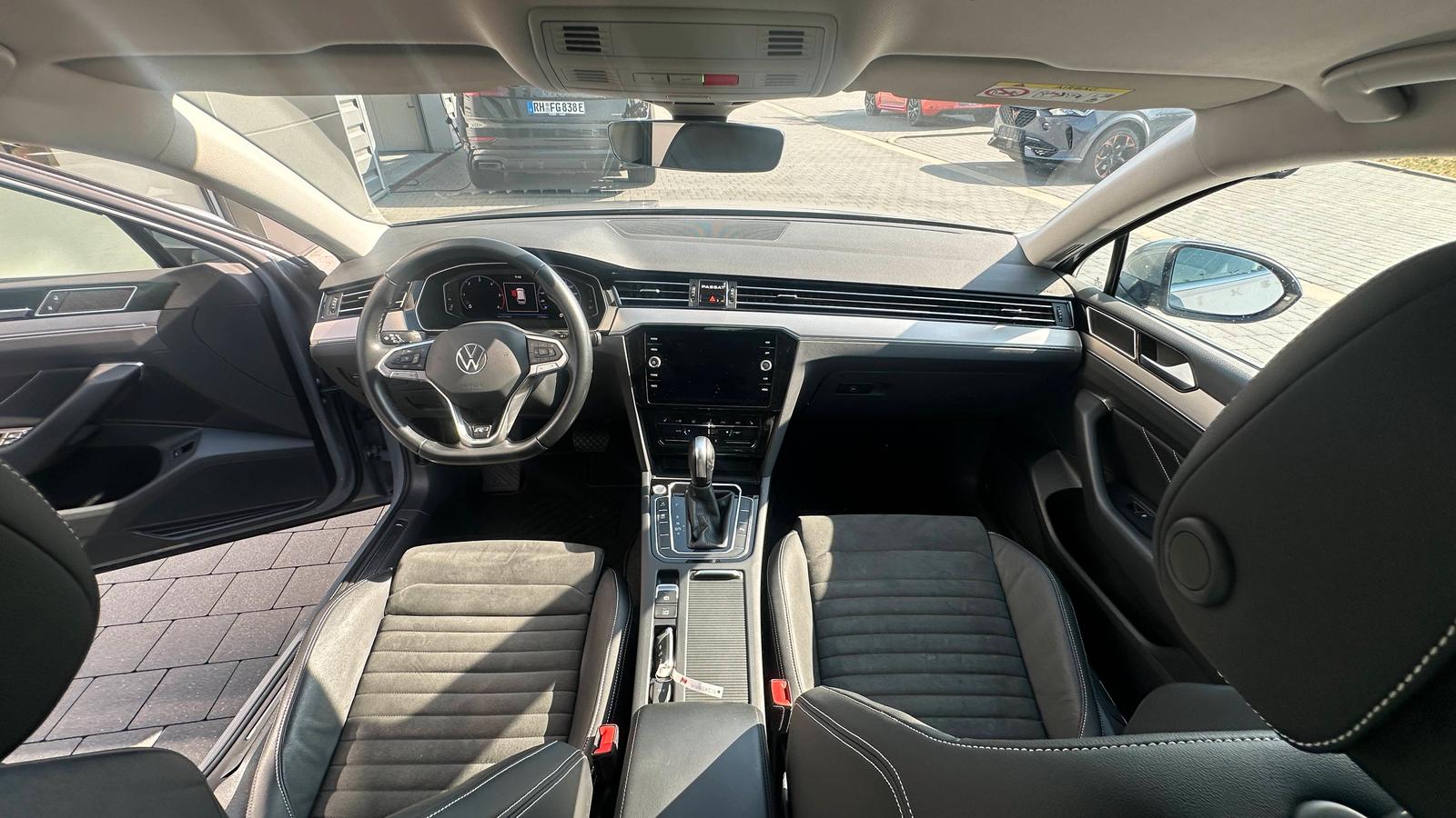 Volkswagen Passat 2.0 TDI R Line AHK STHZ VIRT 18", миниатюра 16