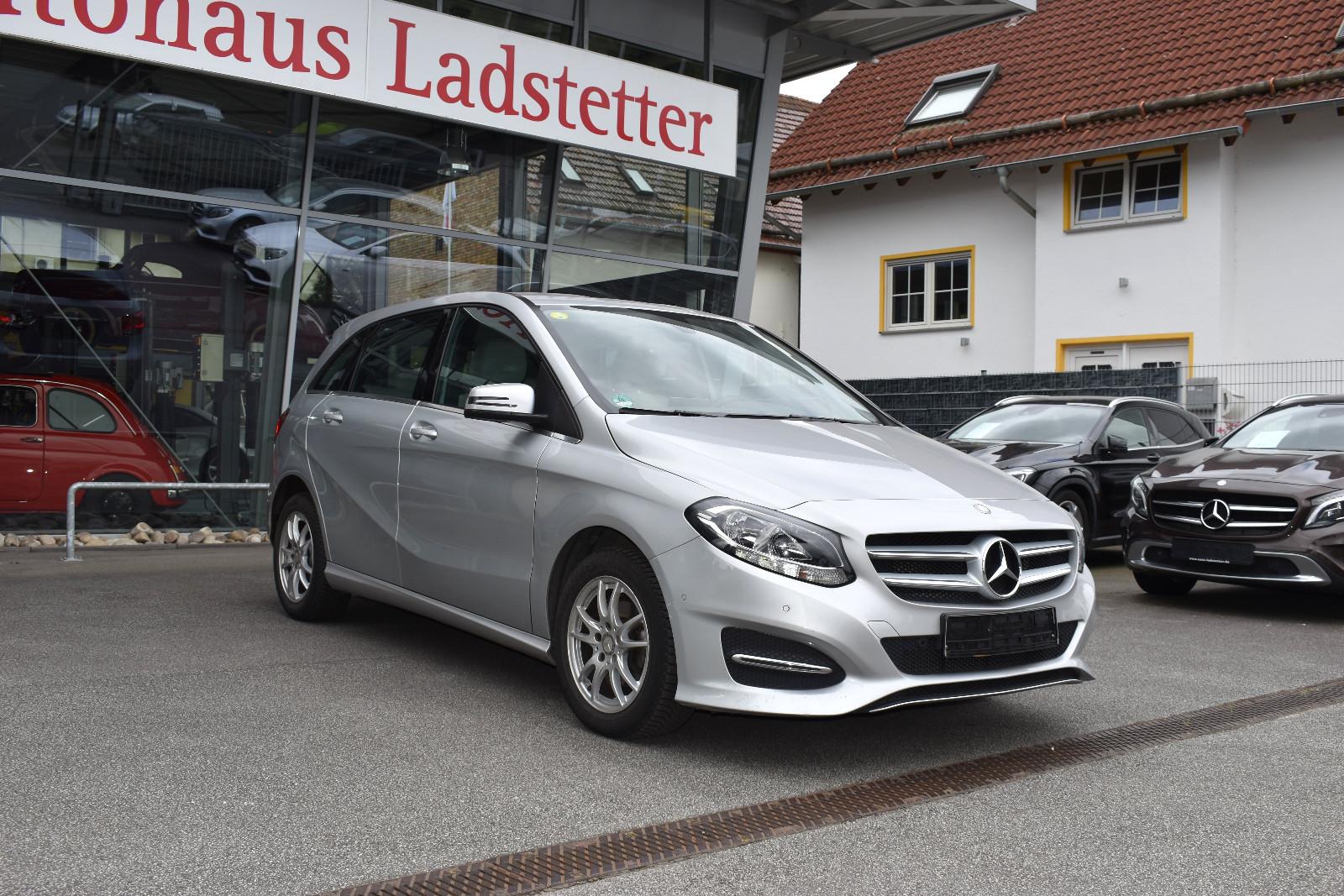 Mercedes-Benz B180 CDI *PDC*Navi*AHK*SHZ*2.Hd*