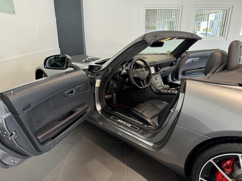 Mercedes-Benz SLS AMG