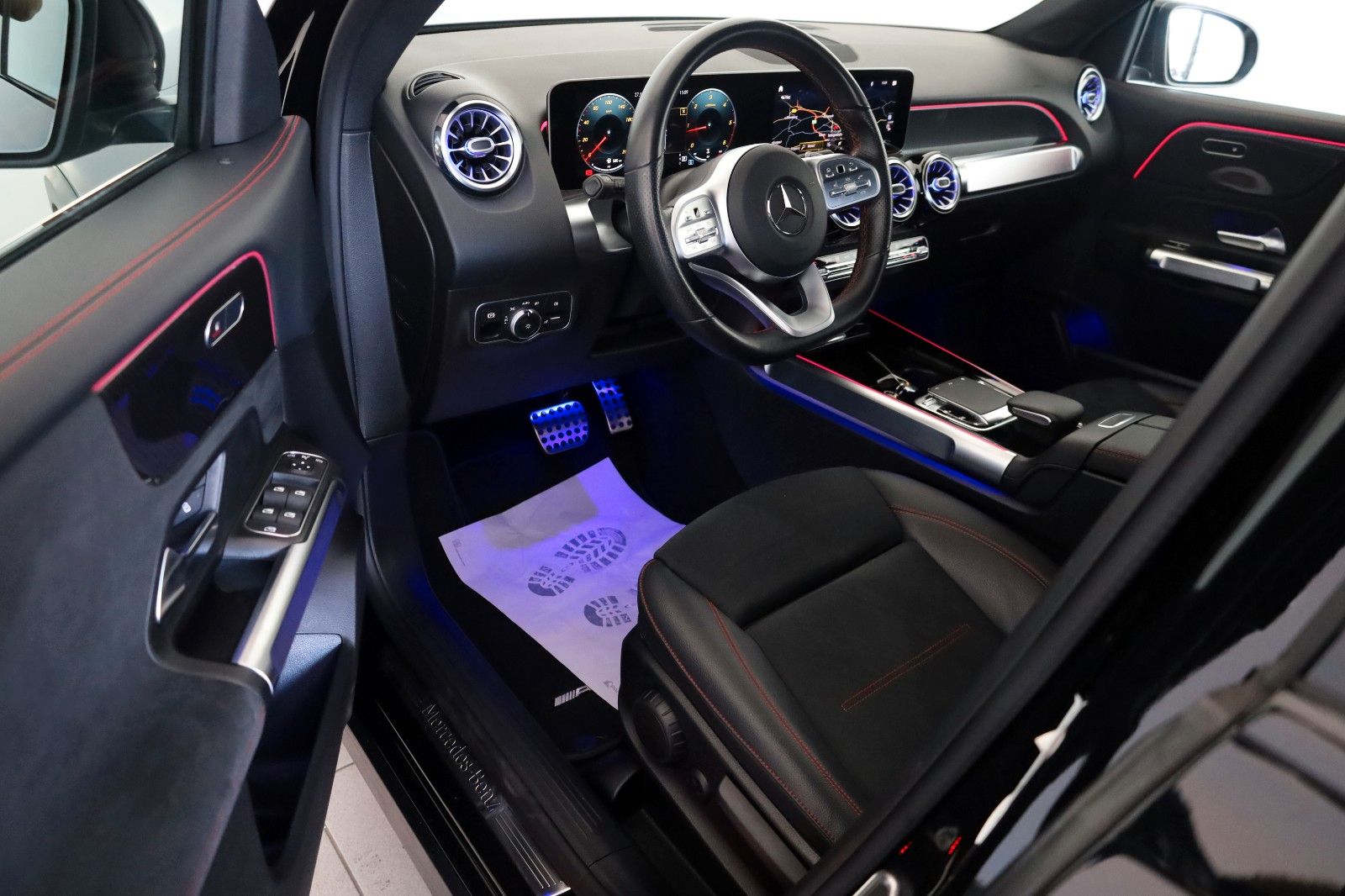 Fahrzeugabbildung Mercedes-Benz GLB 200d AMG-line,T.Leder,Navi,LED,SH,Kamera,AHK