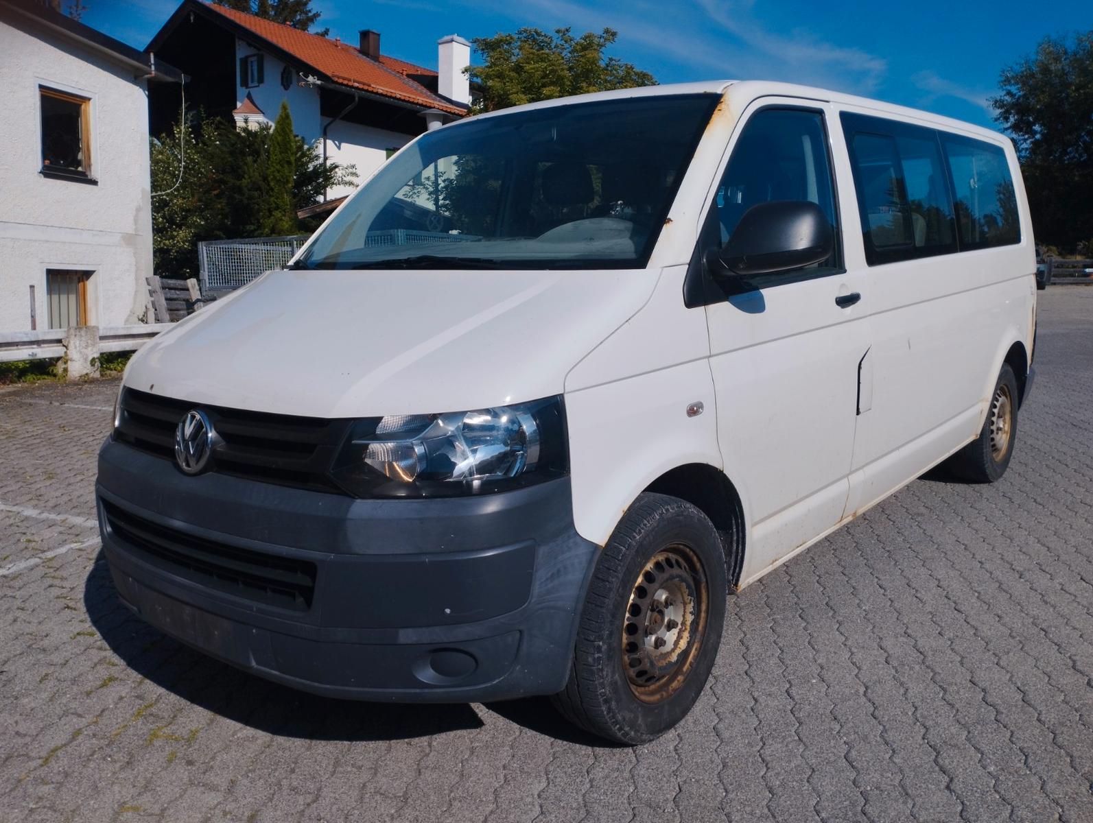 Volkswagen T5 Kombi 2,0 TDI 9 Sitze lang