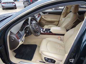Audi A8 - 10