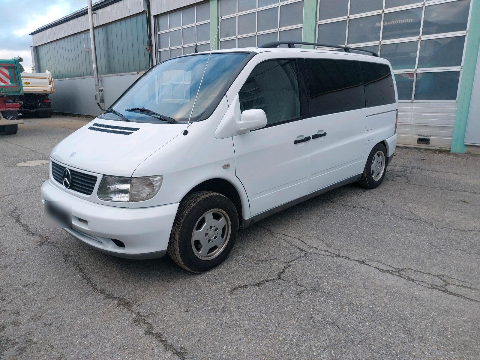 Mercedes-Benz V 230