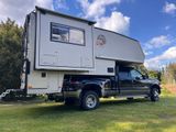 Ford F 350 mit Okanagan Wohnkabine (2 Slide-Outs) - Ford 2006