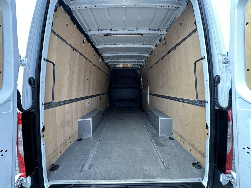MERCEDES-BENZ Sprinter 2025