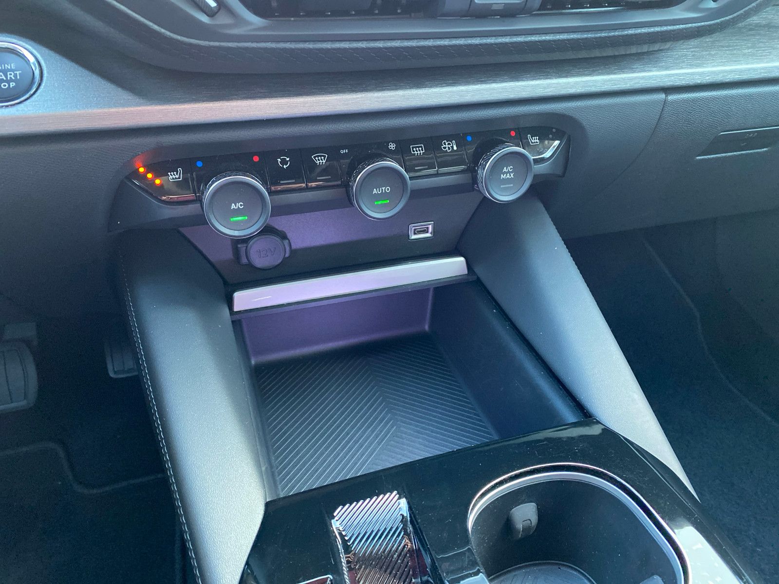 Fahrzeugabbildung Citroën C5 X 130 Automatik FEEL PACK *ACC*Navi*19Zoll*
