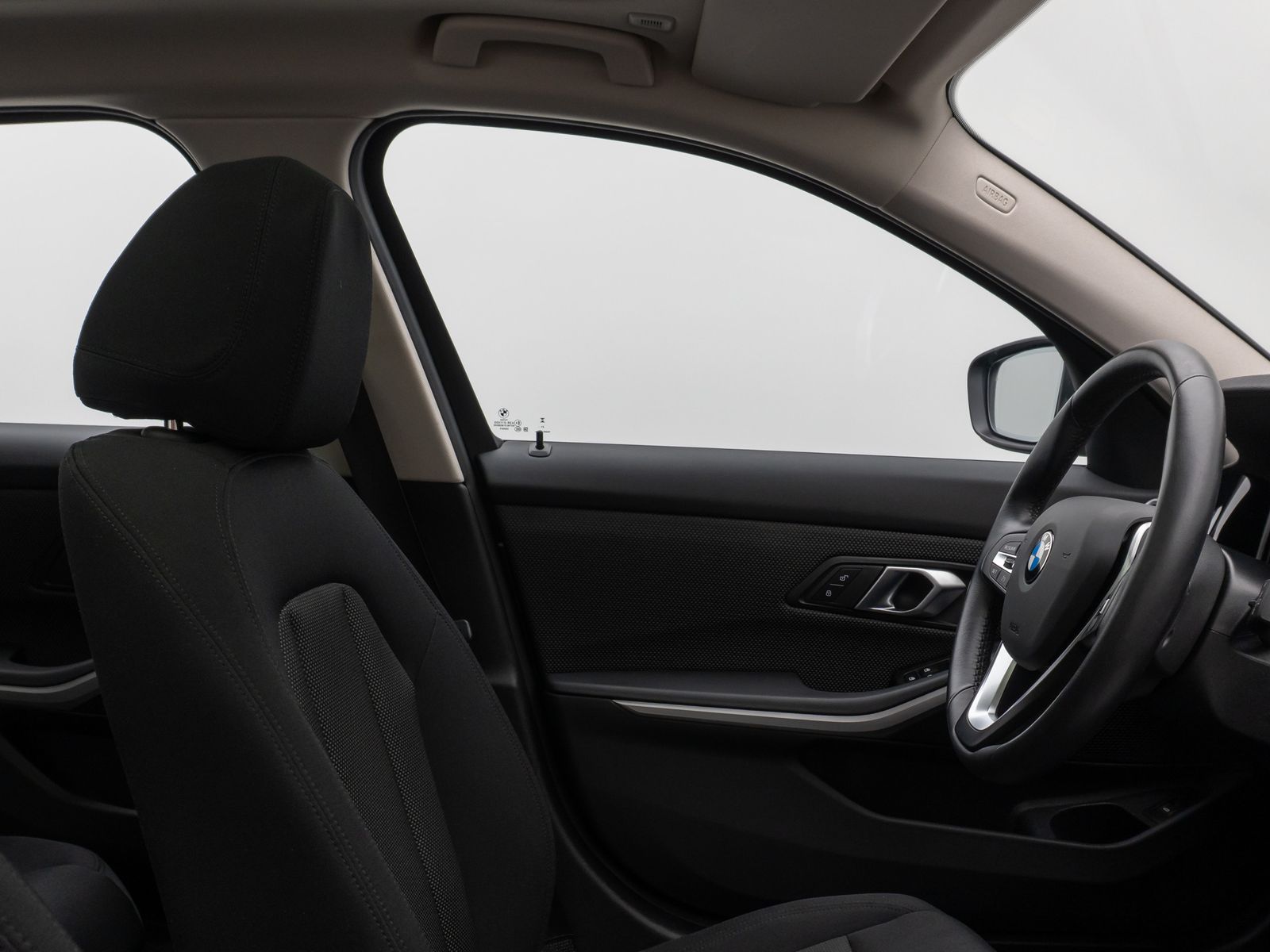 Fahrzeugabbildung BMW 320i Panorama DAB CockPitPr DrivAssist PDC Alarm