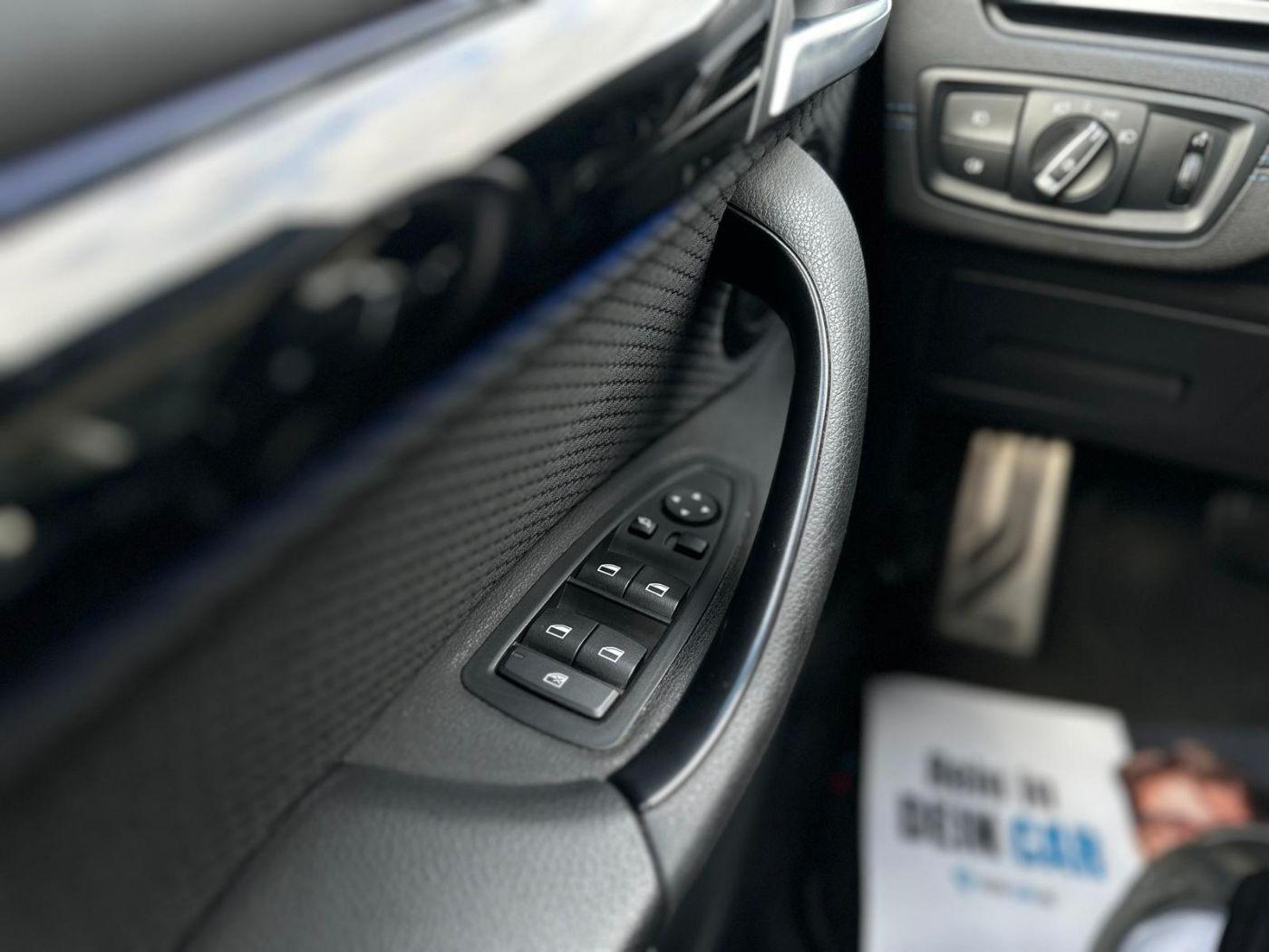 BMW X1 M-Sport ACC LED AHK HUD Navi PDC SHZ SpurW