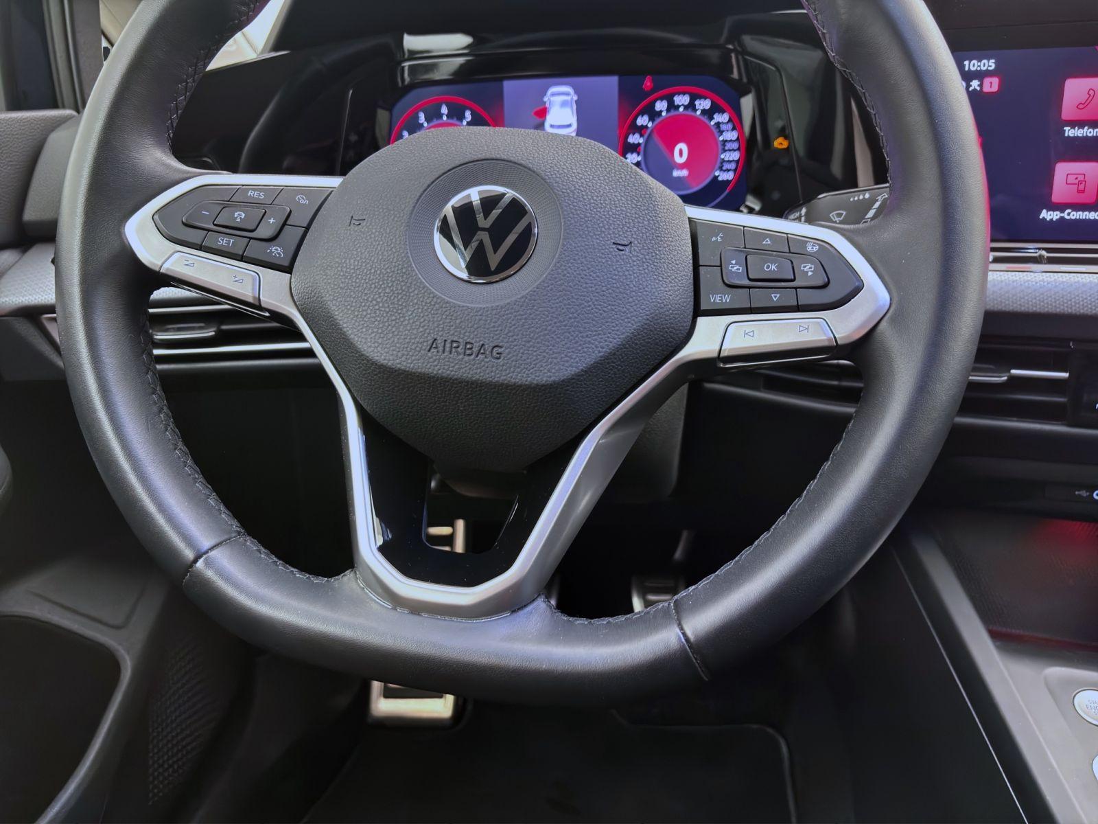 Volkswagen Golf 1.5 TSI ACTIVE STDHZG NAVI HuD SITZHZG