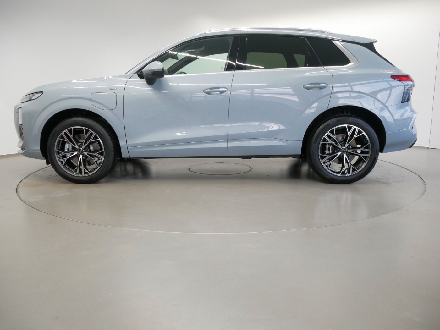 Audi Q3 e-hybrid S tro. S line LED virt. Cock.+ TECH+ foto 4