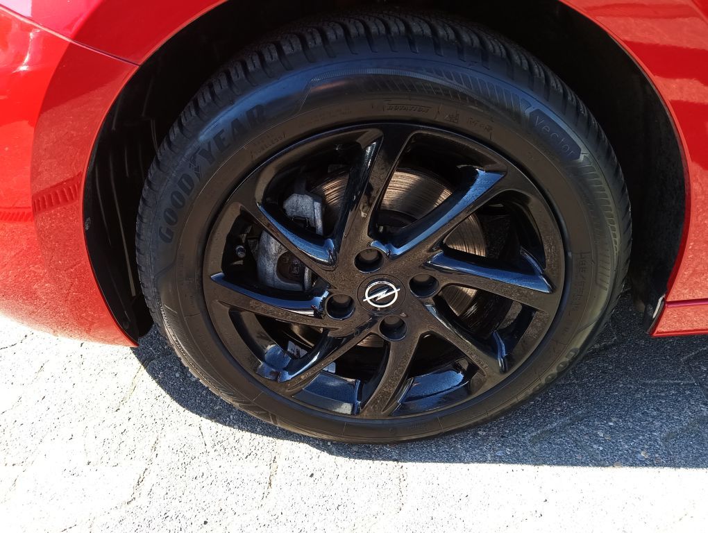 Fahrzeugabbildung Opel Corsa 1.2 Turbo GS+Allwetter+Lenkradheiz