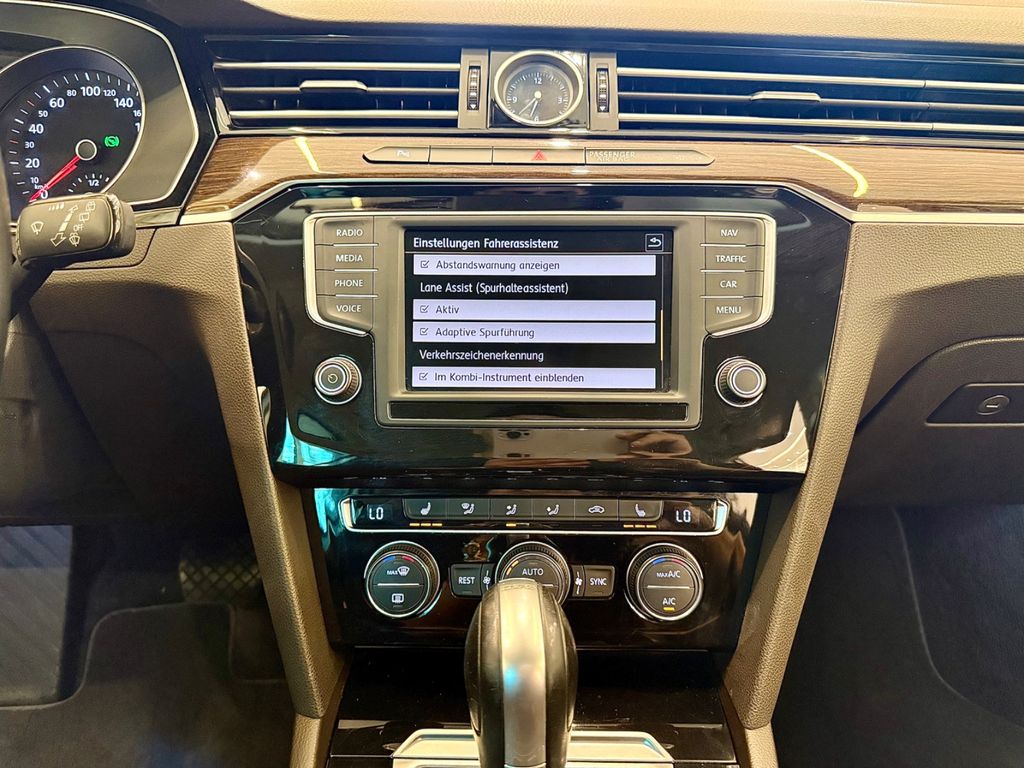 VW Passat Variant - Bild 11