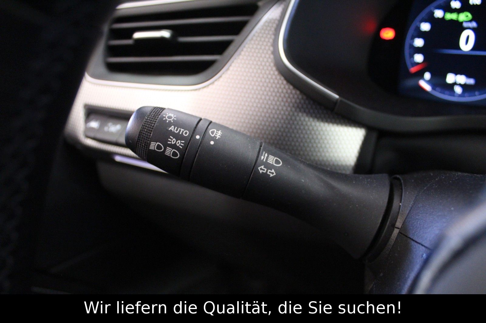 Fahrzeugabbildung Renault Arkana Mild Hybrid 140 EDC Techno