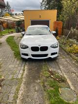 BMW 116i F20 M-Paket - BMW 116 mit Benzin-Antrieb: Navigationssystem, Limousine, Klimaanlage, 116i Paket