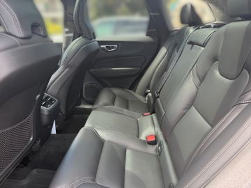 Volvo XC60 Ultimate Bright AWD*AHK*4C*