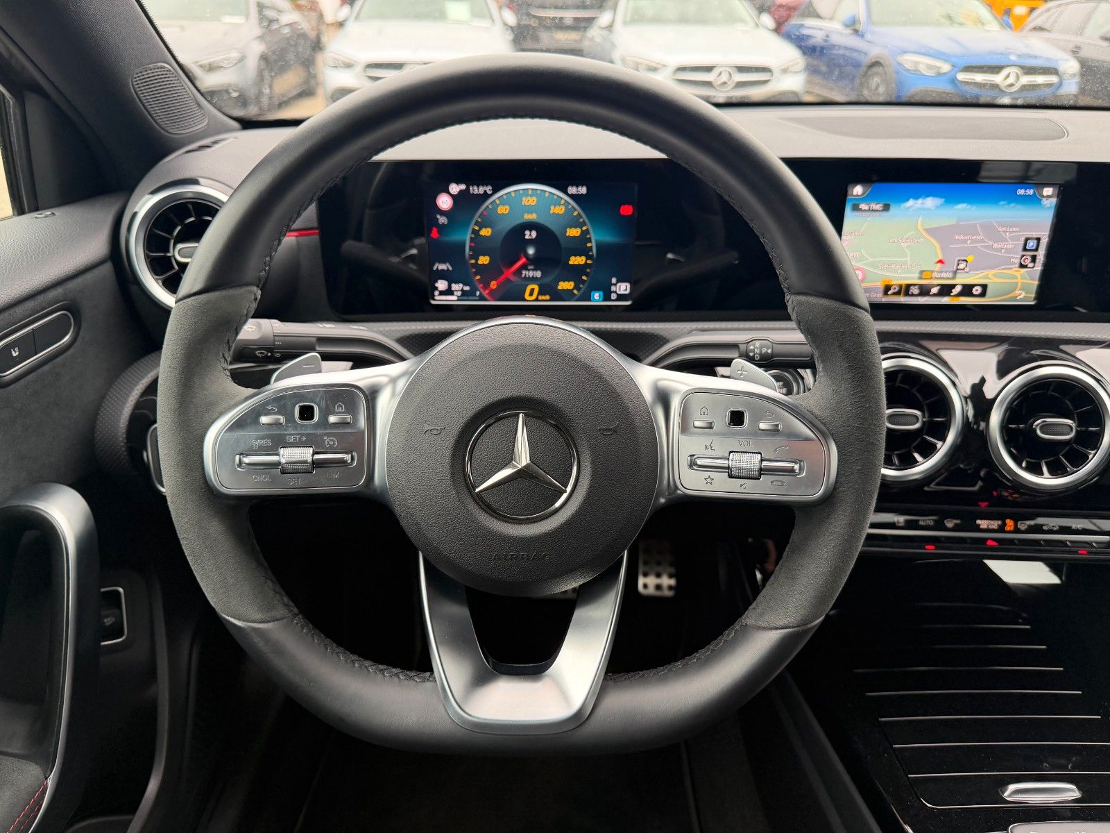 Fahrzeugabbildung Mercedes-Benz A 220d 4MATIC AMG+Night+LED+DAB+Carplay+19"