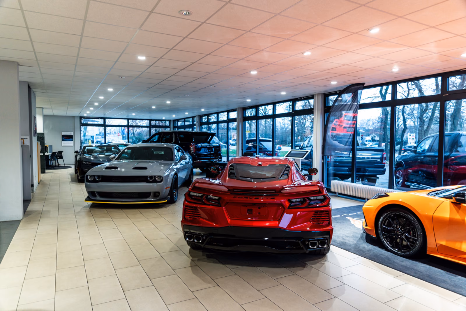 showroom-image-top