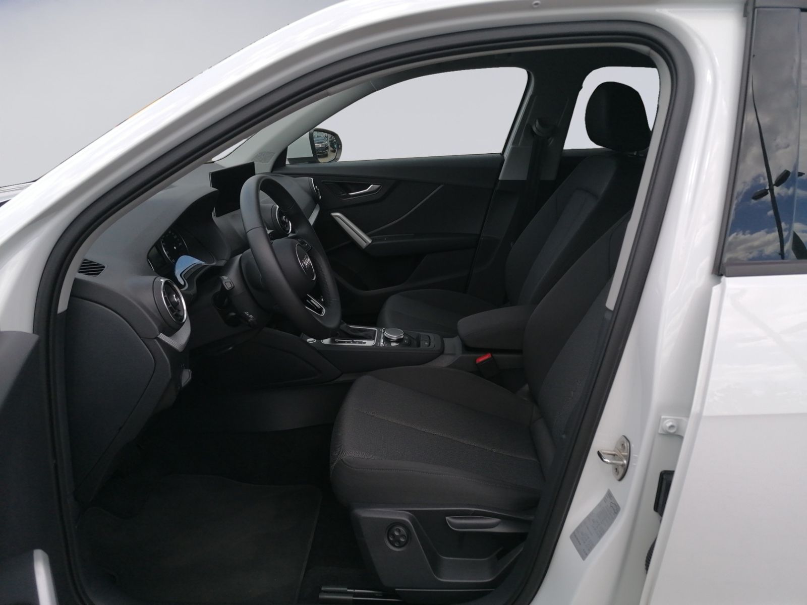 Q2 35 TFSI S tronic S Line LED+NAVI+SHZG+