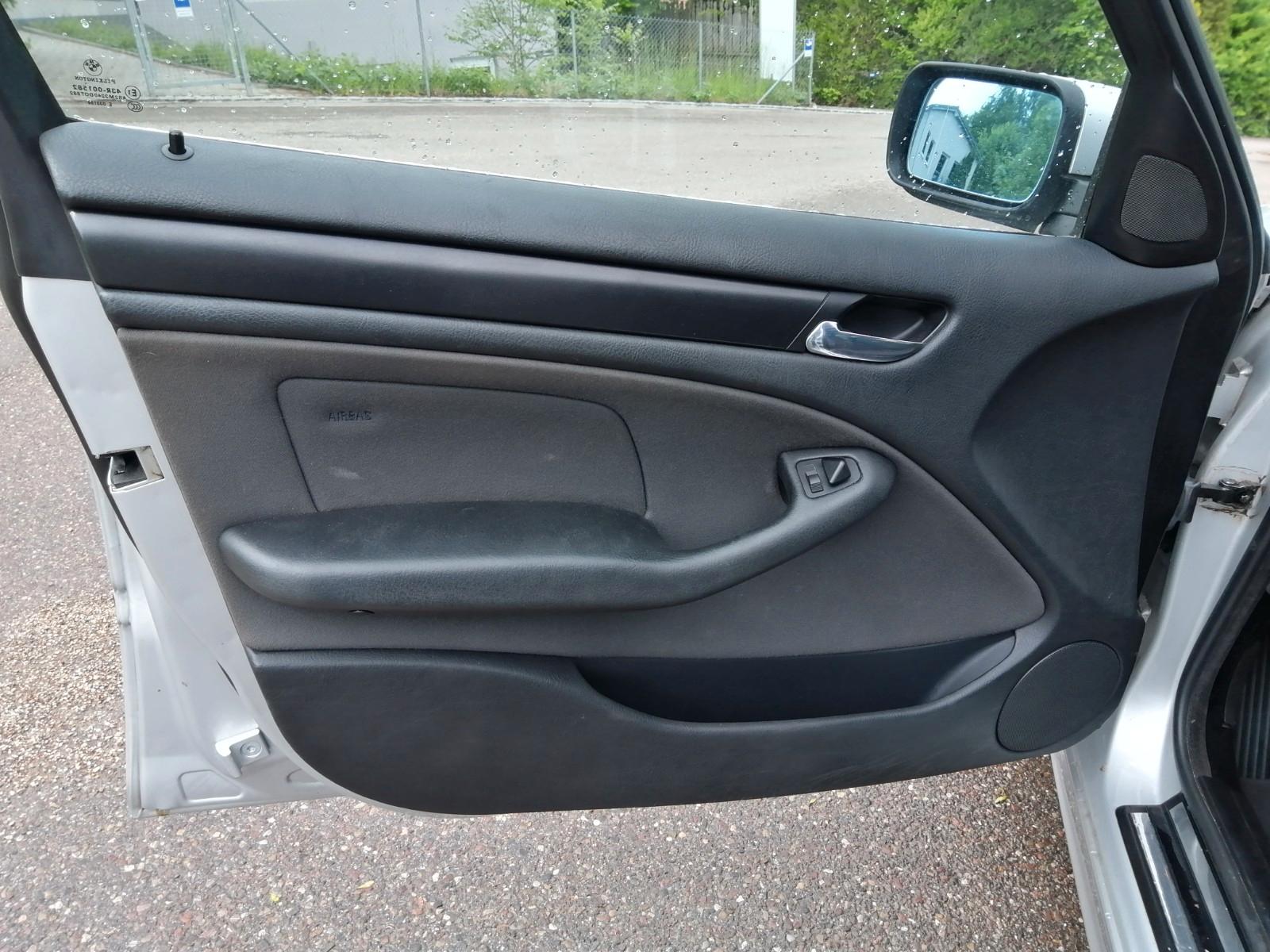 BMW 318 2005 — photo 9