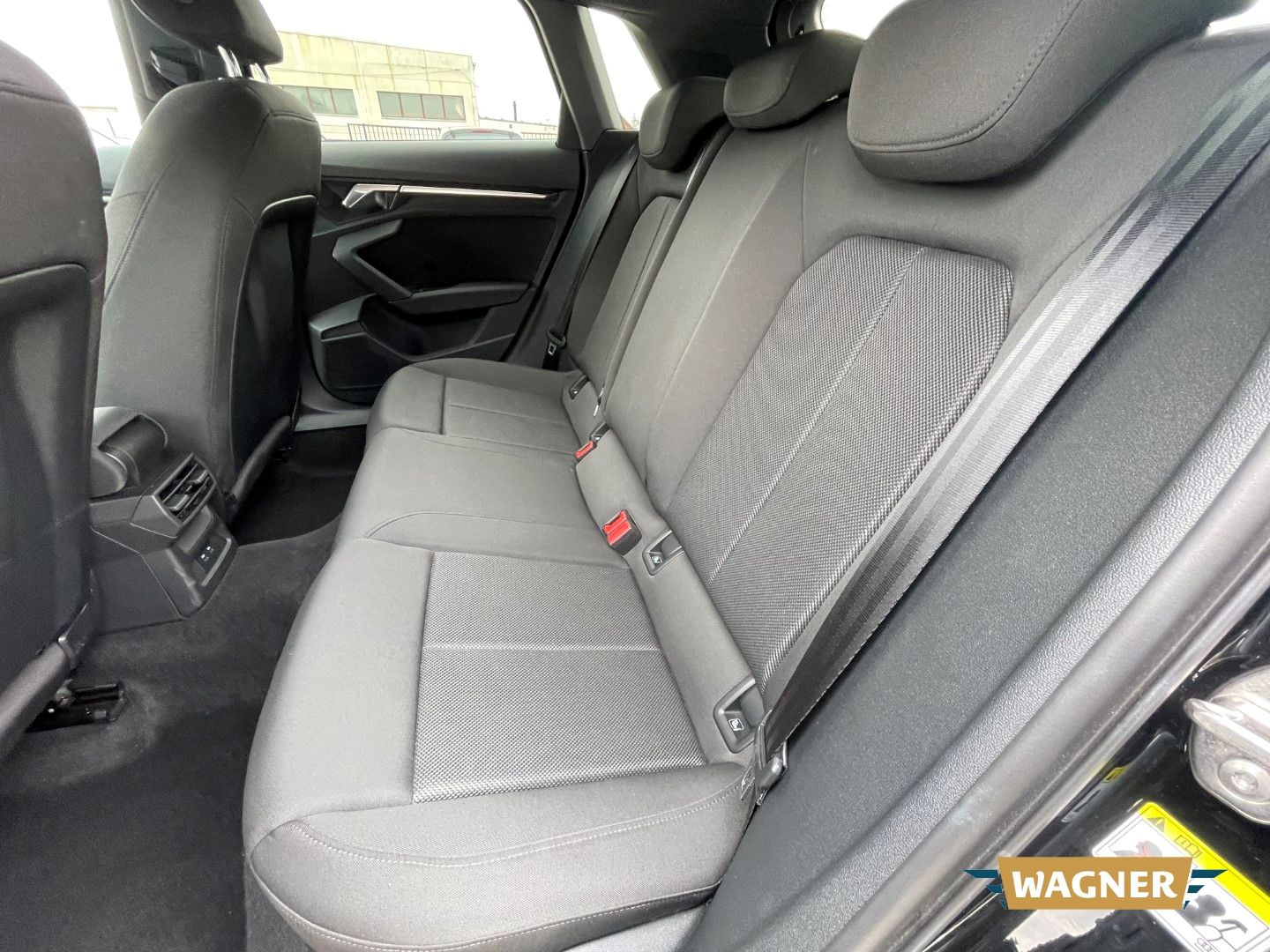 Fahrzeugabbildung Audi A3 Sportback 35 TFSI advanced Sitzheizung